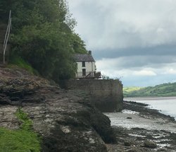 Dylan Thomas's Boathouse, Laugharne, Carnarthen Wallpaper