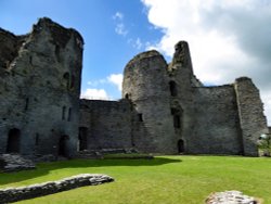 Cilgerran Castle Wallpaper