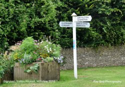 Road Signpost, Yatton Keynell, Wiltshire 2016 Wallpaper