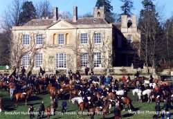 Beaufort Hunt Meet, Easton Grey House, Wiltshire 1999 Wallpaper