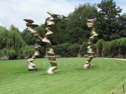 YORKSHIRE SCULPTURE PARK Wallpaper