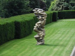 YORKSHIRE SCULPTURE PARK Wallpaper