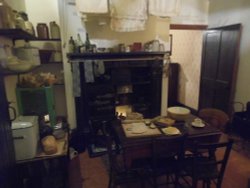 MUSEUM EXHIBITS Wallpaper