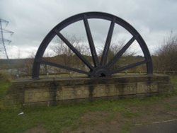 POOLSBROOK COUNTRY PARK STAVELEY Wallpaper