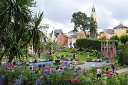 Portmeiirion Village Wallpaper