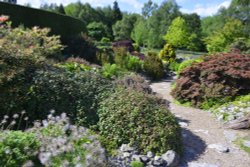 Emmetts Garden Wallpaper