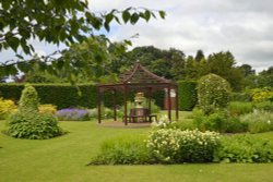 Burnby Hall Garden Wallpaper