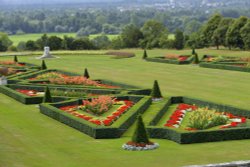 Cliveden House Grounds Wallpaper