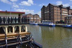 Gloucester Docks Wallpaper