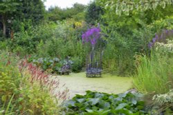 Salutation Garden, Sandwich Wallpaper