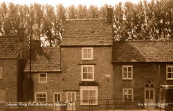 Cottages, Kings Wall, Malmesbury, Wiltshire 2013 Wallpaper