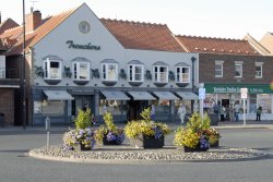 Whitby, Trenchers fish and chip restuarant Wallpaper
