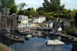 Legoland Windsor Resort Wallpaper