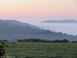 Morning mist in the valley near Bristol Wallpaper