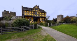 Stokesay Castle Wallpaper