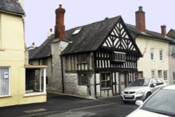 Bumbles Cottage, Church Stretton Wallpaper