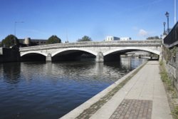 River Medway at Maidstone in Kent Wallpaper