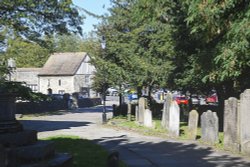 All Saints Churchyard, Maidstone Wallpaper
