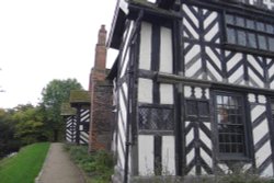 Little Moreton Hall, Cheshire Wallpaper