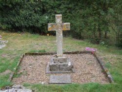 Avoid this memorial at Burgh St. Peter. Wallpaper