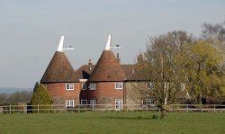 Oast houses near Platt Wallpaper