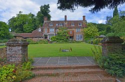 Great Comp House Wallpaper