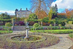 Emmetts Garden Wallpaper