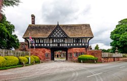 Thornton Manor Wallpaper