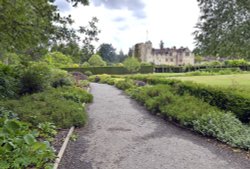 Hever Castle Wallpaper