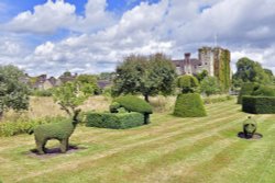Hever castle Wallpaper