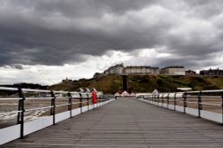 Pier at Saltburn-by-the-Sea Wallpaper