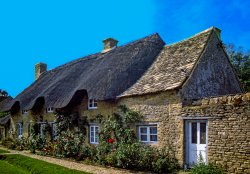 Thatched Cottages Wallpaper