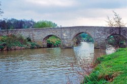 Bridge over the Medway at Teston Wallpaper