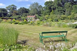 Hoveton Hall Garden Wallpaper