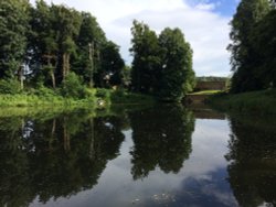Pond at Edgcote Wallpaper