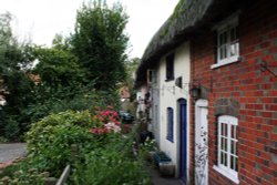 Pretty cottages in Malthouse Lane, Dorchester-on-Thames