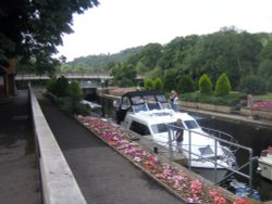 Goring Lock Wallpaper