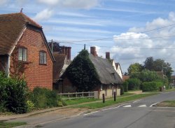 Period cottages in Long Wittenham Wallpaper