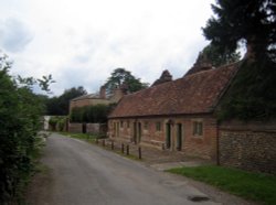 Grade II early 17th century almshouses in Mapledurham Wallpaper