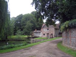 Mapledurham Watermill Wallpaper