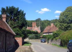 Period cottages in Mapledurham Wallpaper