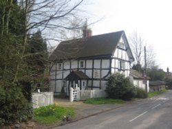 Period timber framed cottage in West Hagbourne Wallpaper