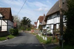 Thatched cottages in West Hagbourne Wallpaper