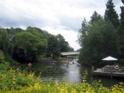 Boating on the mill stream at Whitchurch-on-Thames (Whitchurch Bridge in the background) Wallpaper