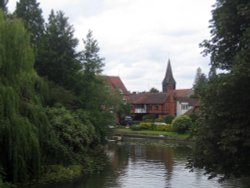 The mill stream at Whitchurch-on-Thames Wallpaper
