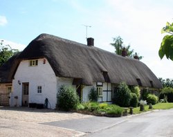 Thatched period cottage in Ashbury Wallpaper