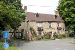 The Greyhound, Bessels Leigh Wallpaper