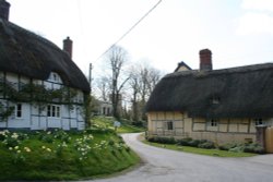 Thatched period cottages in Letcombe Bassett Wallpaper
