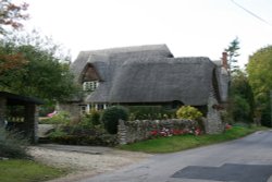 Thatched period cottage in North Hinksey Wallpaper