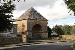 The canopied water fountain at Spelsbury